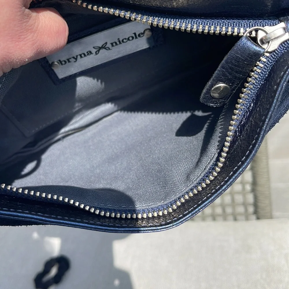 Metallic blue Nicole Bruno clutch in pristine condition - Picture 5 of 5